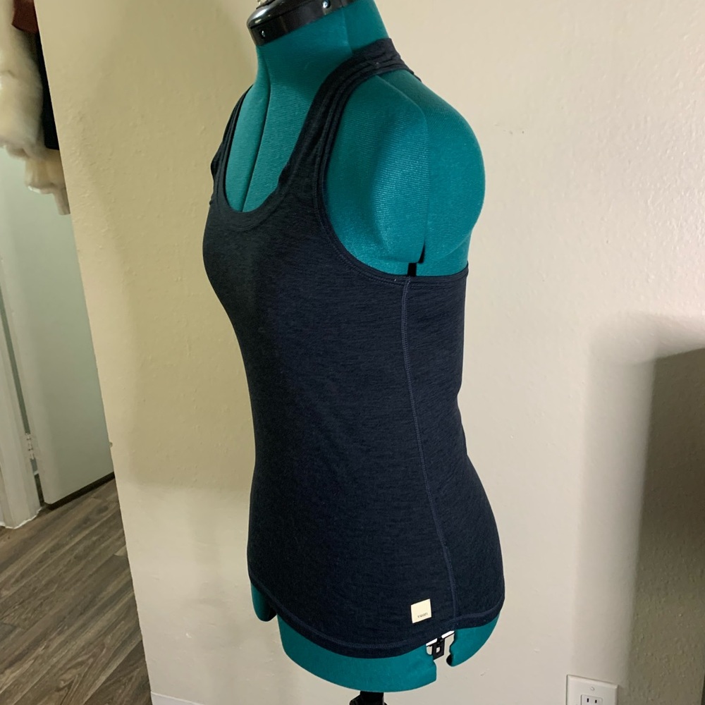 Vuori racer back tank in navy
